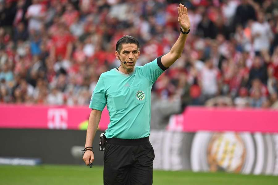 Aytekin befürchtet, dass es in der Bundesliga bald zu einem Abbruch kommen könnte
