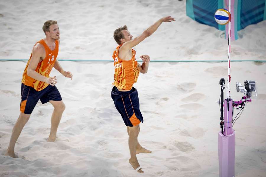 Beachvolleyballers Boermans en De Groot naar achtste finales