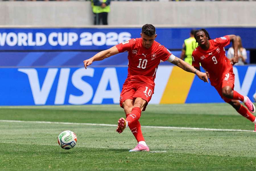 Xhaka vyzdvihol kvality Švajčiarska. Xhaka vyzdvihol kvality Švajčiarska.