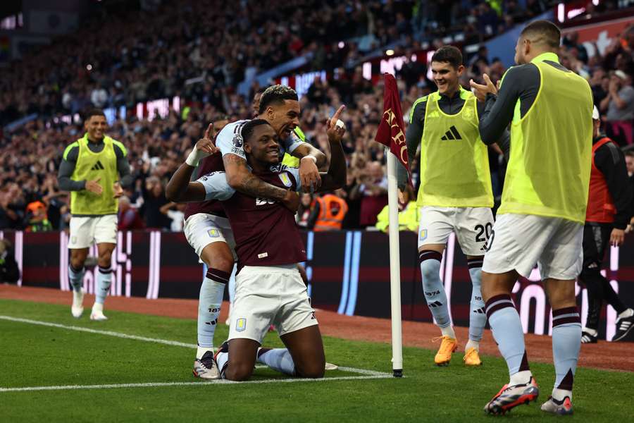 Jhon Jáder Durán em destaque no Aston Villa