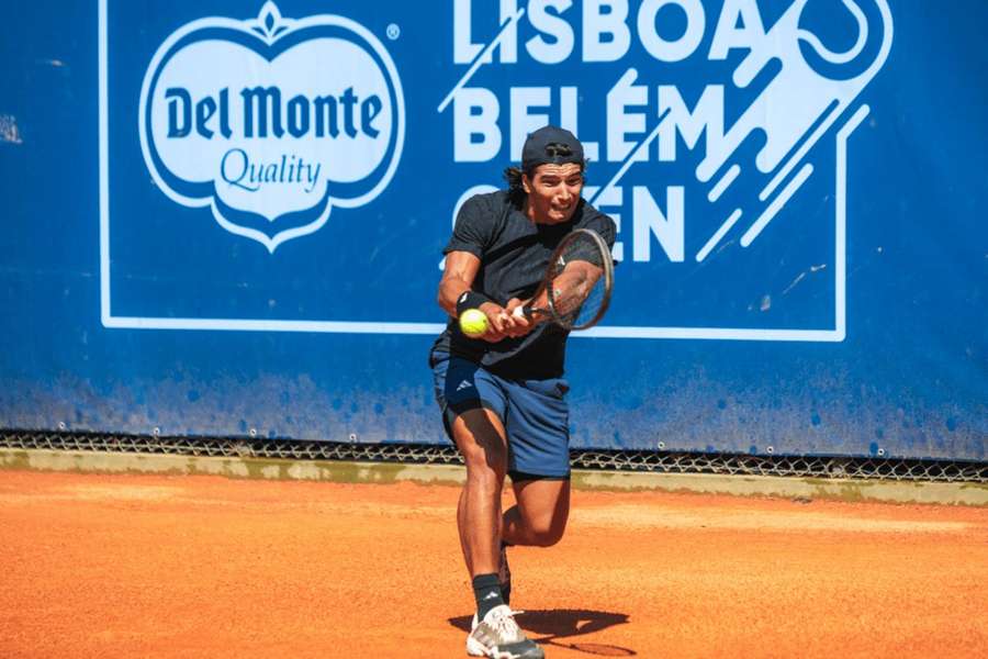 Henrique Rocha venceu Pablo Llamas Ruiz em dois sets
