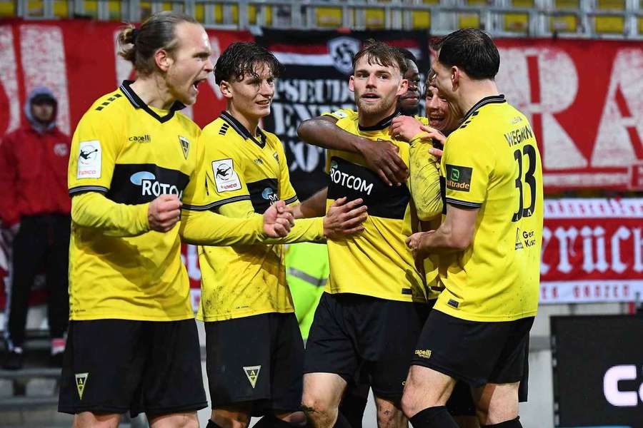 Klare Niederlage in Aachen: Cottbus mit Rückschlag im Aufstiegsrennen