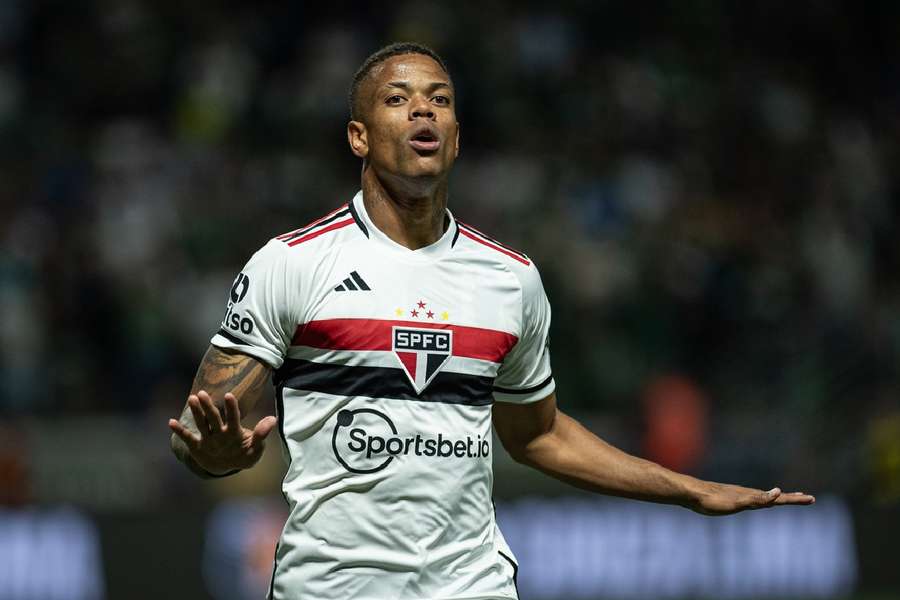 Caio Paulista está próximo de trocar o São Paulo pelo Palmeiras