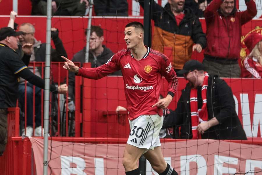 Barcelona eye Man Utd’s Sesko as Alvarez alternative