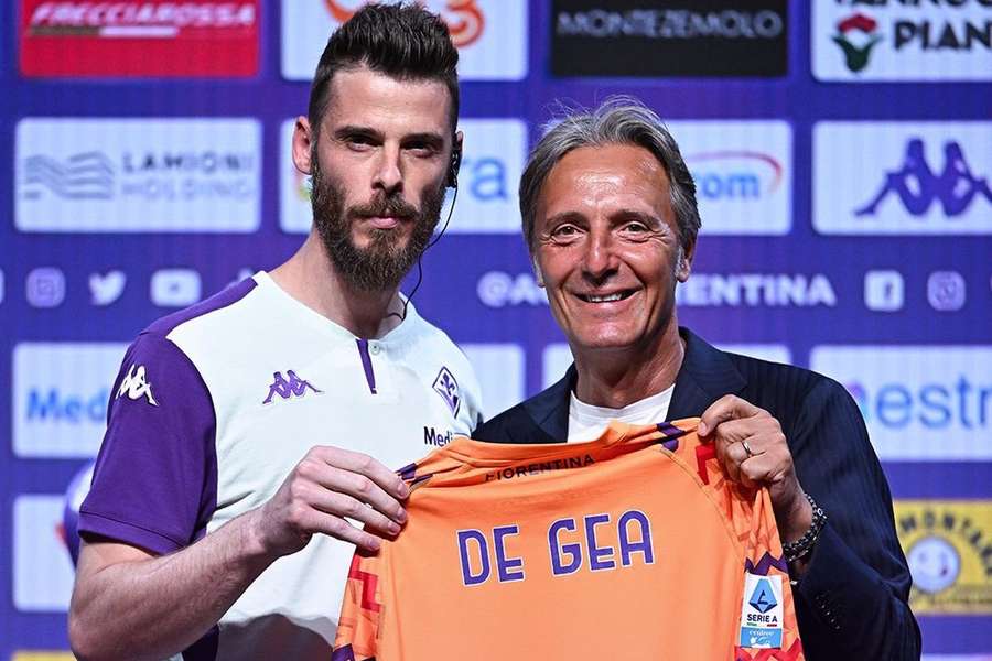 De Gea foi oficialmente apresentado na Fiorentina