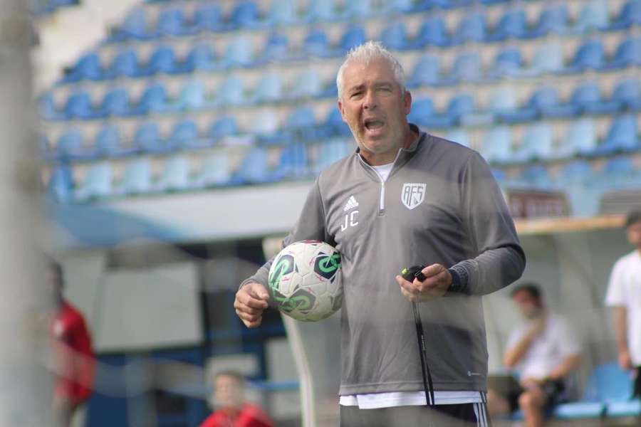 Jorge Costa ainda não perdeu esta temporada