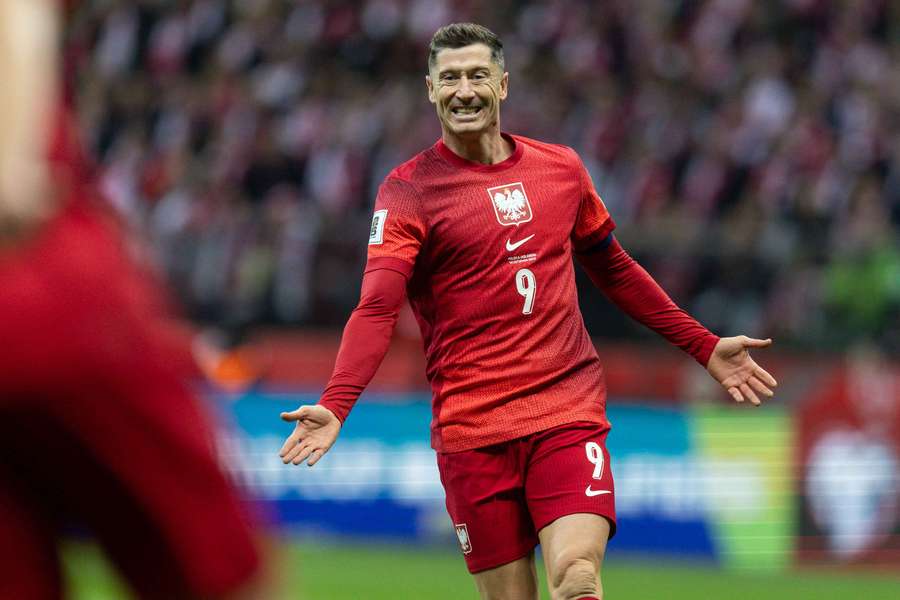 162. mecz Lewandowskiego w kadrze, Zieliński wyprzedził Glika. Grosicki blisko "setki" 162. mecz Lewandowskiego w kadrze, Zieliński wyprzedził Glika. Grosicki blisko "setki"