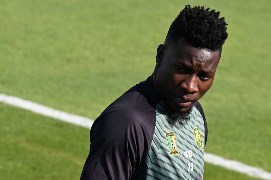 André Onana tinha sido titular na partida da primeira jornada, frente à Suíça
