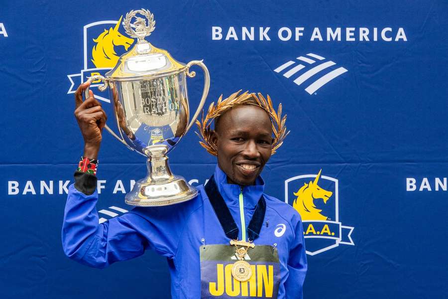 Kenijczyk John Korir wygrał maraton w Bostonie powtarzając sukces sprzed roku