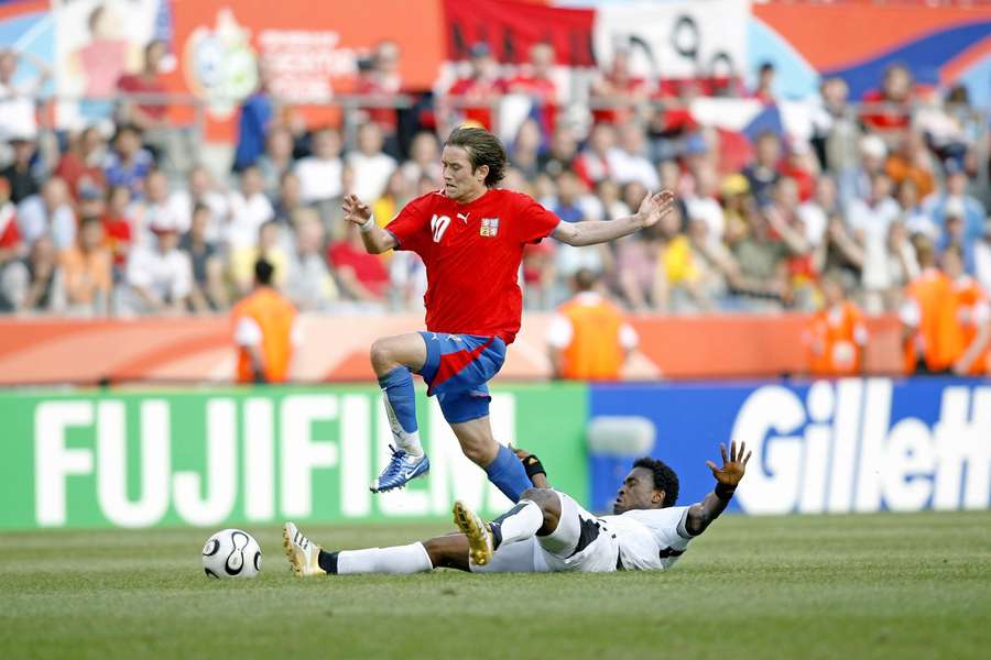 Tomáš Rosický během utkání s Ghanou na MS 2006. Tomáš Rosický během utkání s Ghanou na MS 2006.