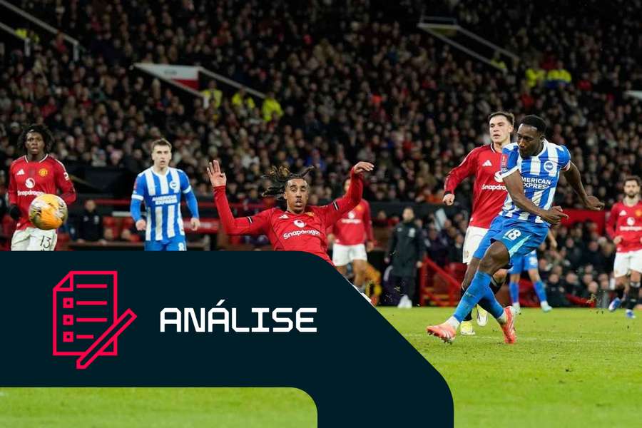 Danny Welbeck, do Brighton, marca frente ao seu antigo clube, o Manchester United, na Taça de Inglaterra