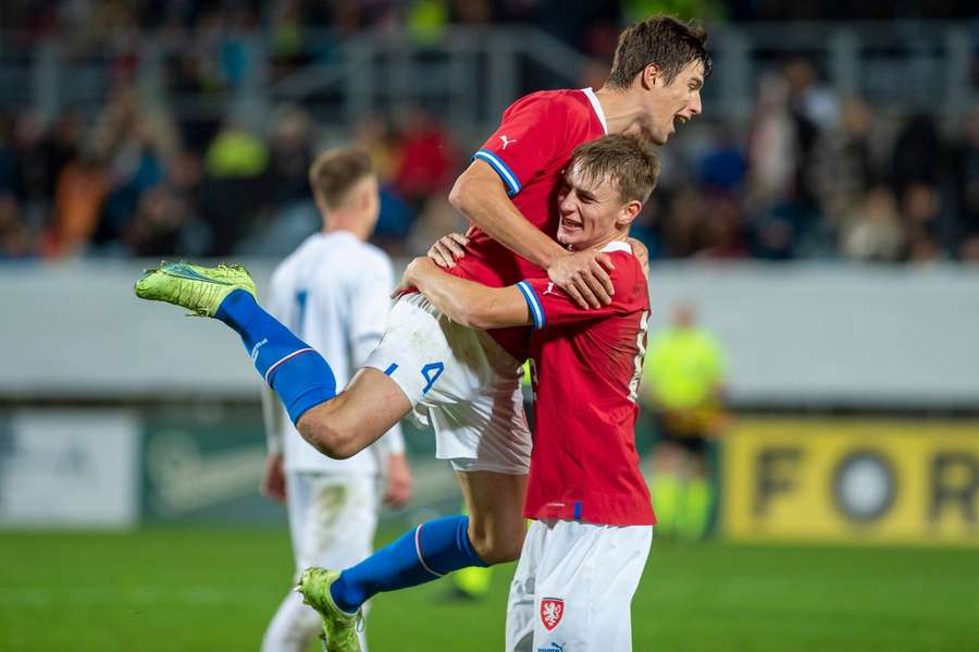 Těžký los malého Eura. Jednadvacítka vyzve znovu Anglii, obhájce z Německa a Izrael