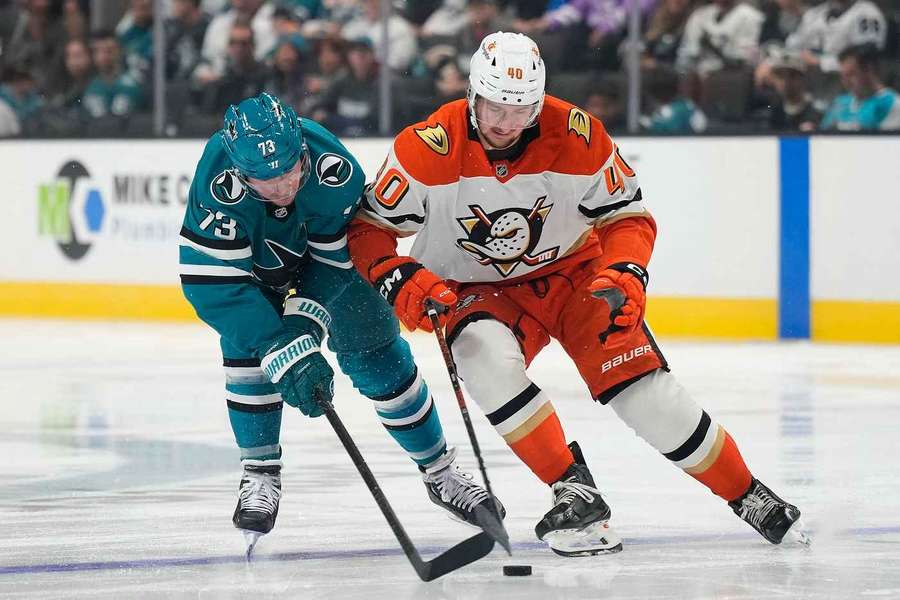 Pavol Regenda si môže vyskúšať pôsobenie v druhom zámorskom klube. Z Anaheimu sa sťahuje k Sharks.