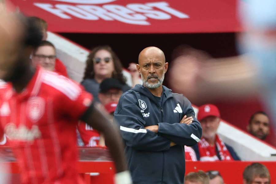 Kritizoval aktivitu klubu na trhu, hrozí mu konec. Espírito Santo je na odchodu z Nottinghamu