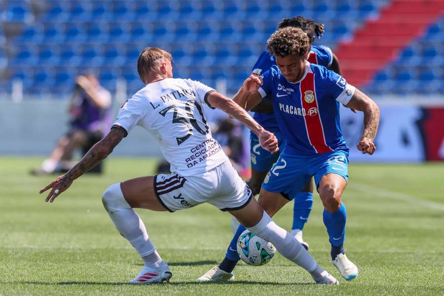 Empate entre ribatejanos e estrelistas