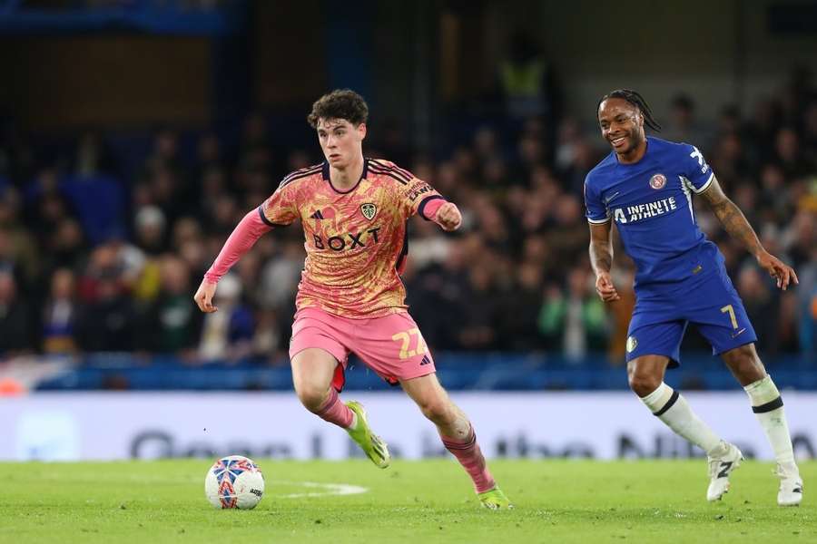 Chelsea to make opening offer for Leeds teen Gray