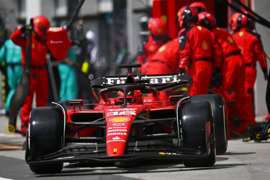 La Ferrari n. 16 di Leclerc 