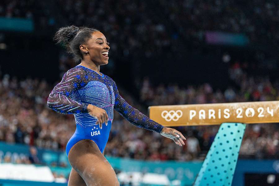 Simone Biles em ação