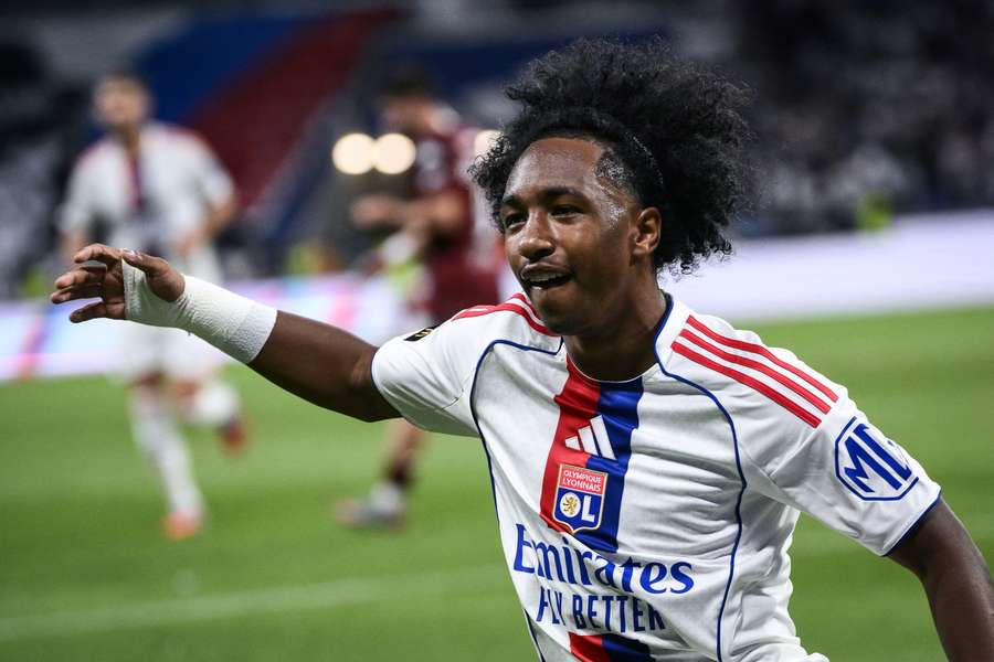 Fofana celebra un gol