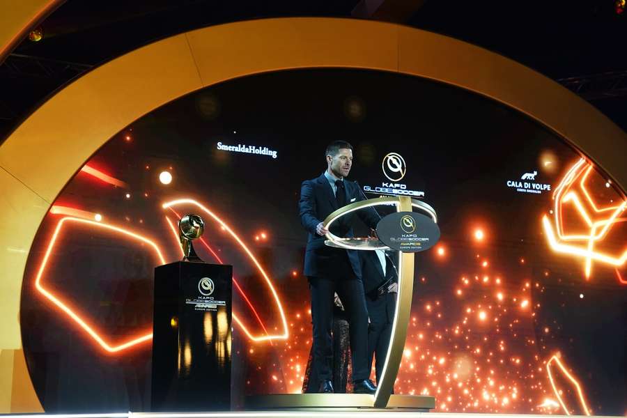 Xabi Alonso, nombrado Mejor Entrenador del Año en los Globe Soccer Awards
