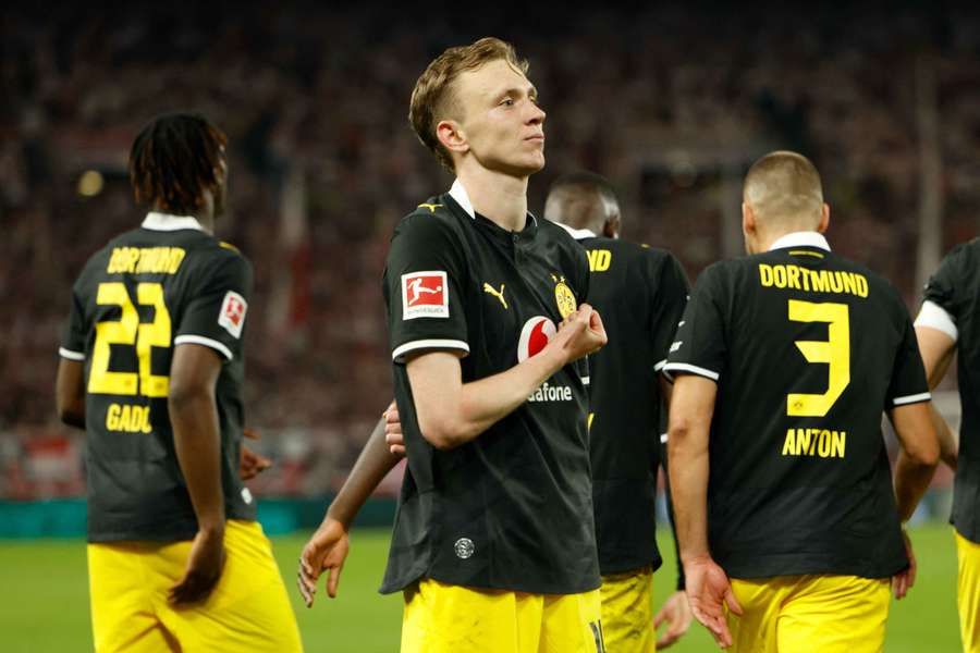Maximilian Beier celebrates his goal