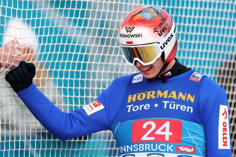 Kraft świętuje 45. triumf, a Paweł Wąsek osiąga życiowy wynik w Innsbrucku