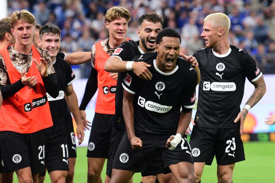 Derby-Jubel beim FC St. Pauli