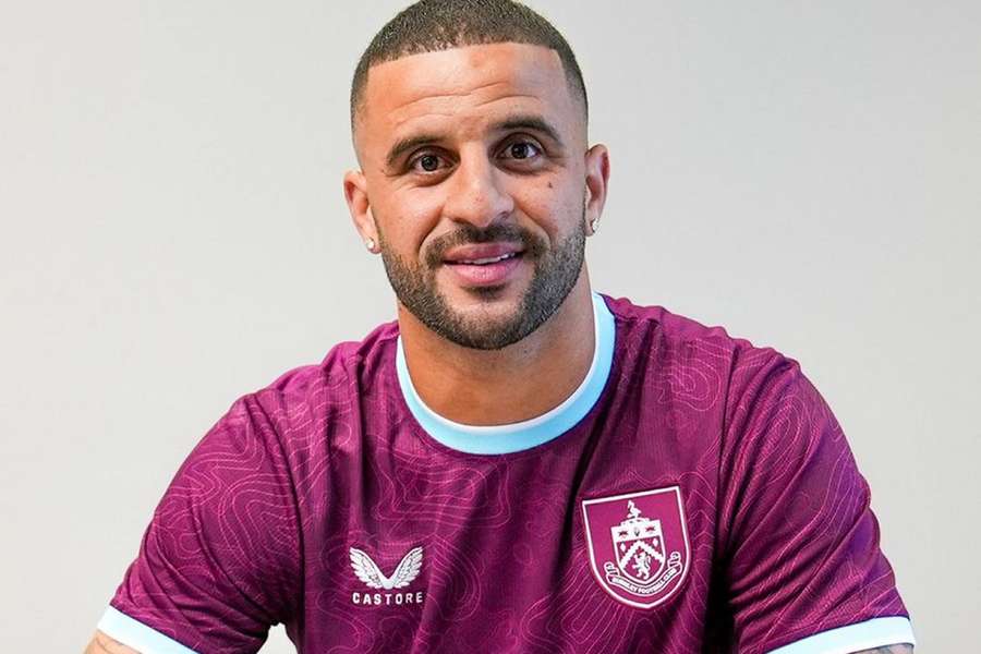 DONE DEAL: Burnley sign Man City fullback Walker DONE DEAL: Burnley sign Man City fullback Walker