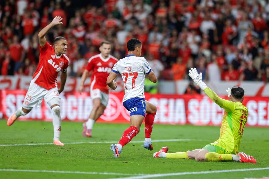 Tiago definiu o empate no Beira-Rio Tiago definiu o empate no Beira-Rio