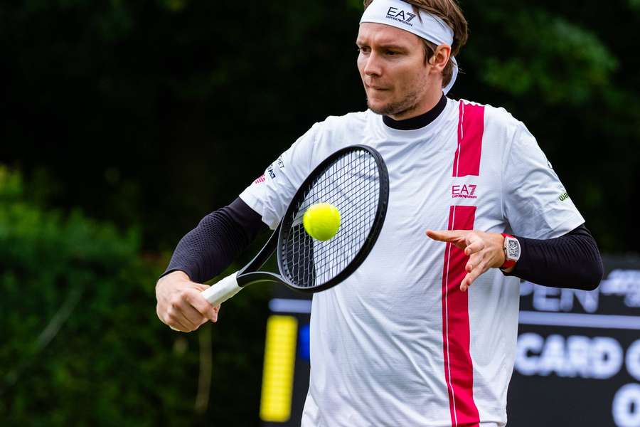 Tennis LIVE: Halbfinale ATP Stuttgart – Quali in Halle & Berlin Tennis LIVE: Halbfinale ATP Stuttgart – Quali in Halle & Berlin