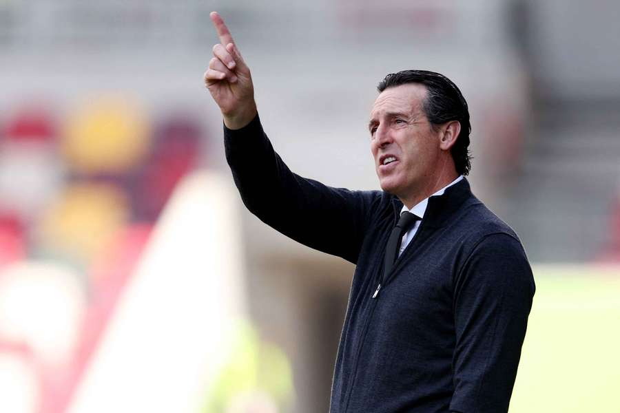 Unai Emery, entrenador del Aston Villa, gesticula en la Premier League Unai Emery, entrenador del Aston Villa, gesticula en la Premier League