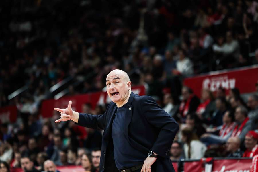 Jaume Ponsarnau seguirá entrenando al Surne Bilbao Basket
