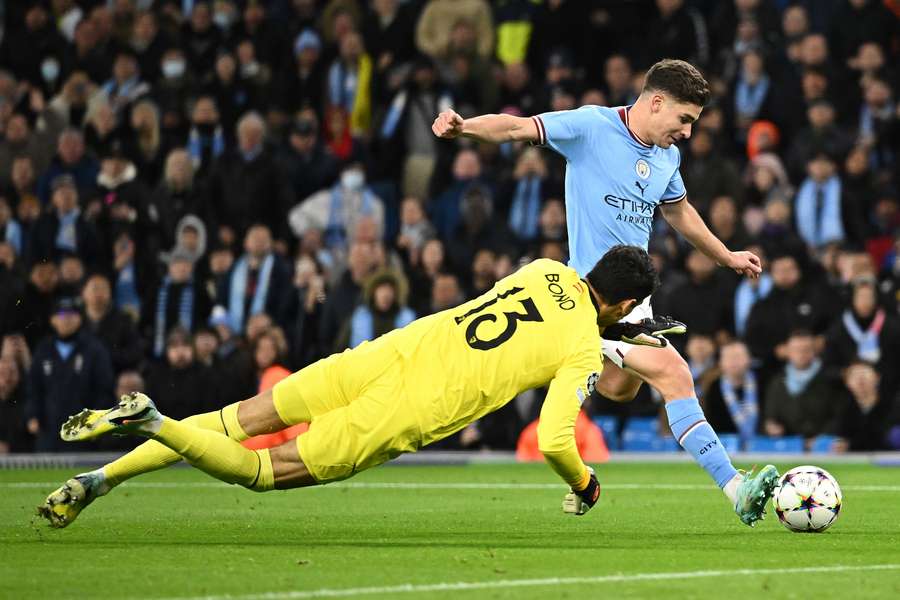 Julián Álvarez foi o destaque da vitória do City sobre o Sevilla