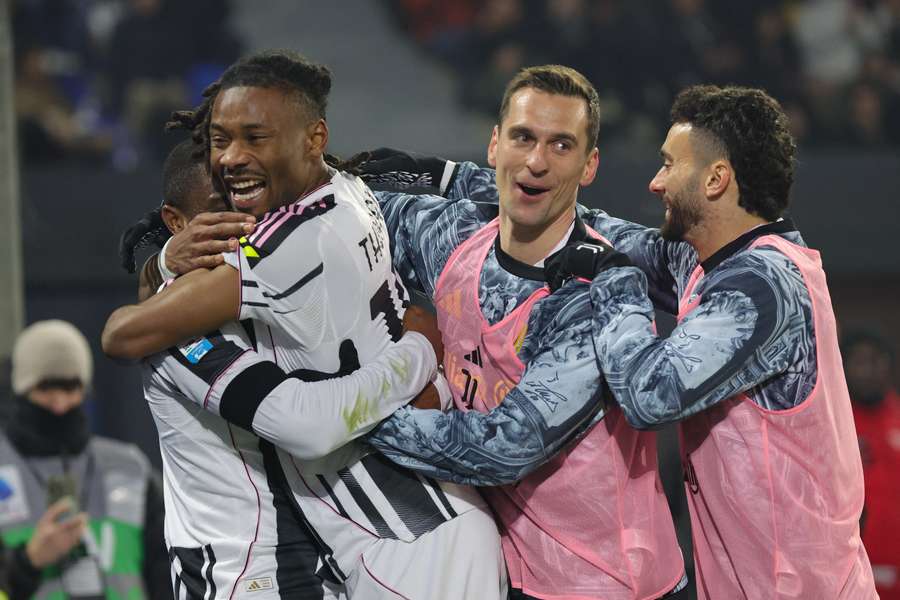 Juventus wygrywa trzeci mecz z rzędu, pokonując upartą Pisę. Milik na ławce