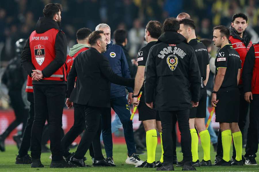 Mourinho ancora una volta al centro delle polemiche