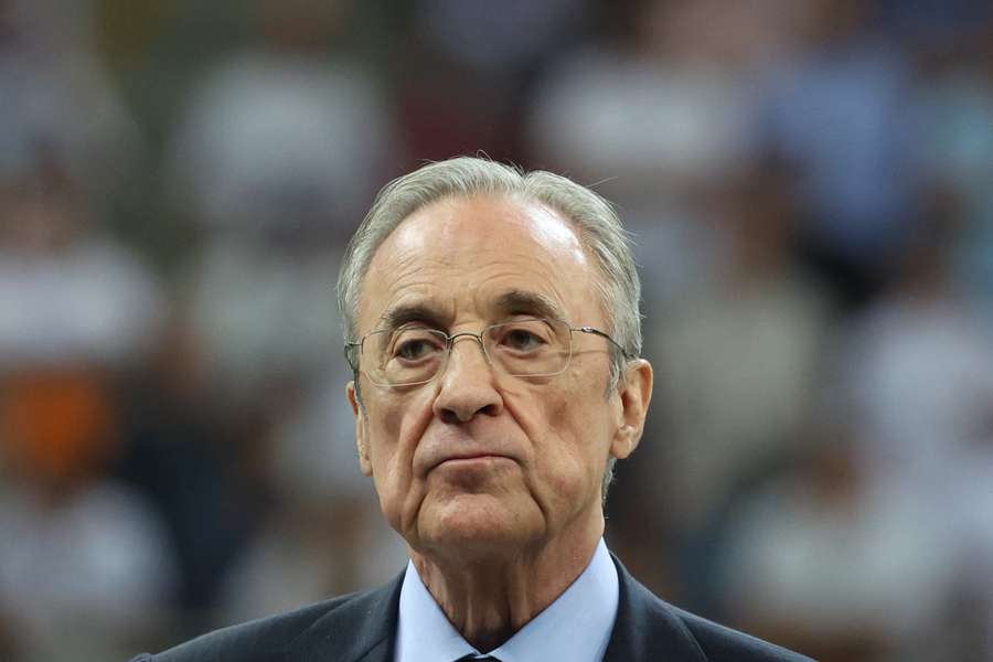 Florentino Pérez homenageou peças do atual e anterior elenco do Real Madrid
