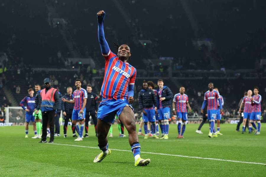 Crystal Palace make Uche transfer call