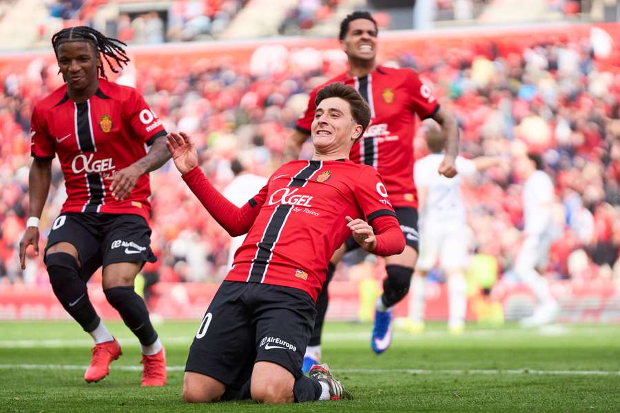 Pablo Torre celebra su gol Pablo Torre celebra su gol