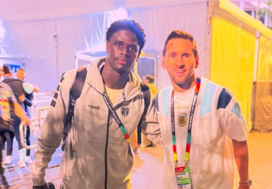 Joao Paulo și Lionel Messi Joao Paulo și Lionel Messi