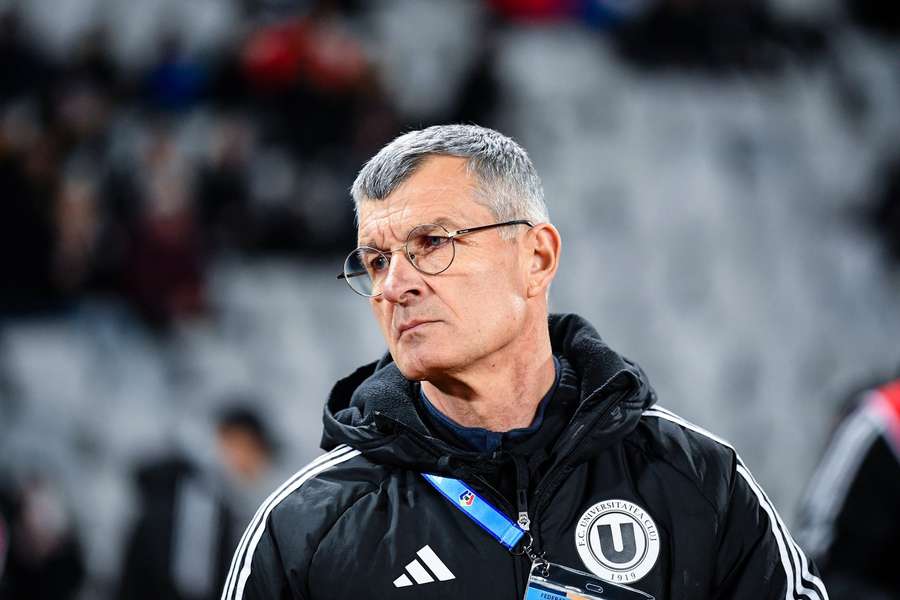 Ioan Ovidiu Sabău, antrenorul lui ”U” 