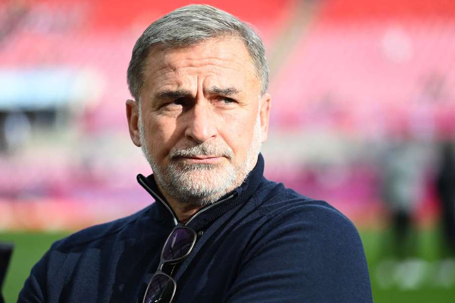 Stefan Kuntz hat seinen Vertrag beim Hamburger SV aufgelöst.