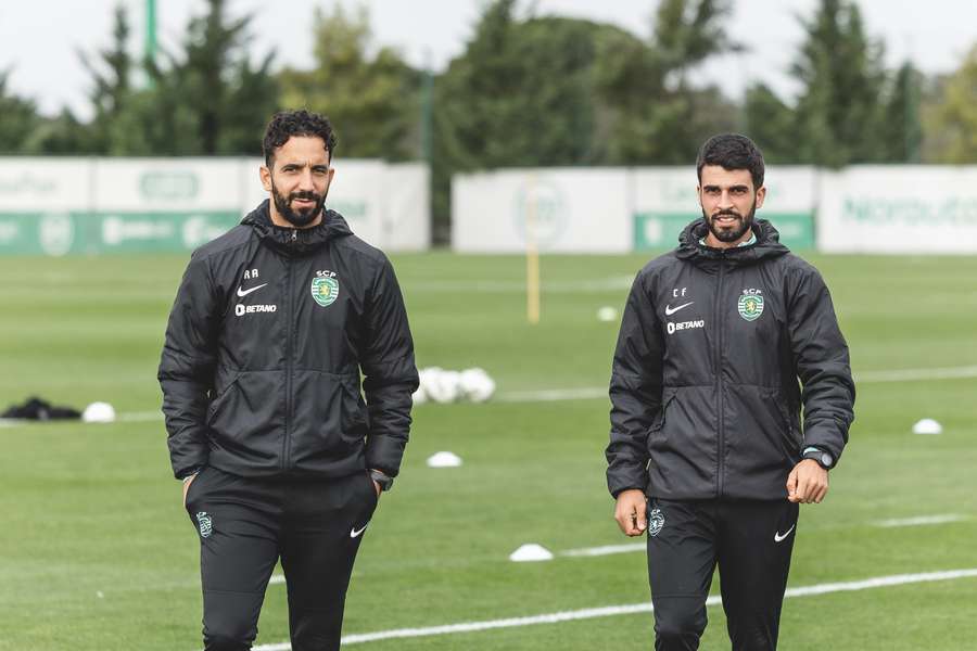 Rúben Amorim e Carlos Fernandes em mais um treino do Sporting