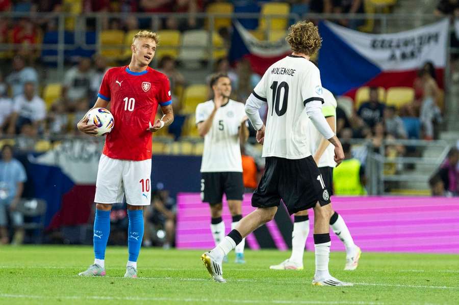 Adam Karabec dál řeší, kde bude pokračovat v kariéře.