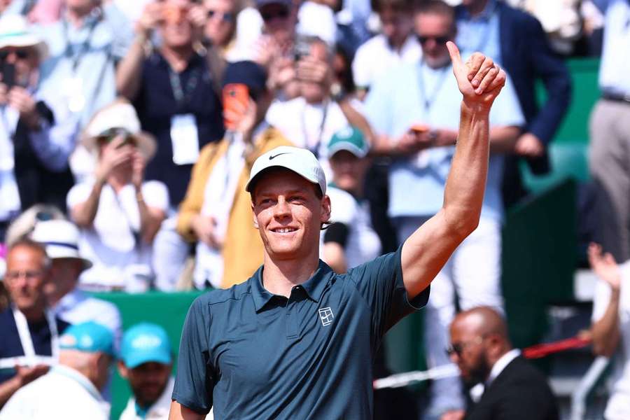 ATP Monte Carlo: Sinner festeggia dopo la vittoria contro Zverev