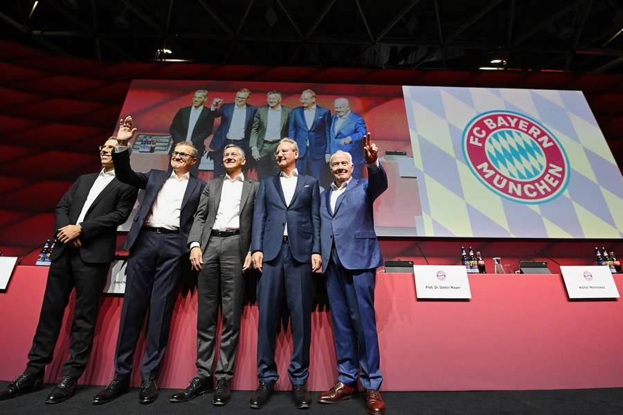 Die Führungsriege des FC Bayern München hat auf der Jahreshauptversammlung Rekordzahlen verkündet.