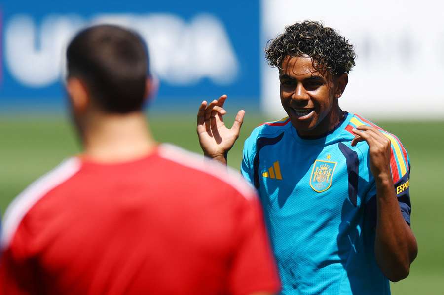 Yamine Lamal tenta chegar à sua 1ª semi de Copa Yamine Lamal tenta chegar à sua 1ª semi de Copa