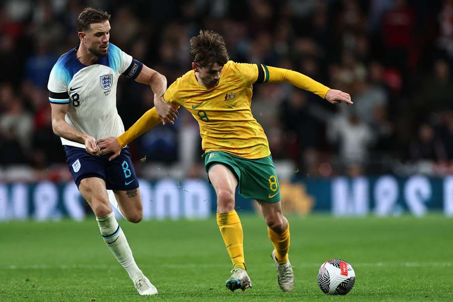 Jordan Henderson foi vaiado contra a Austrália