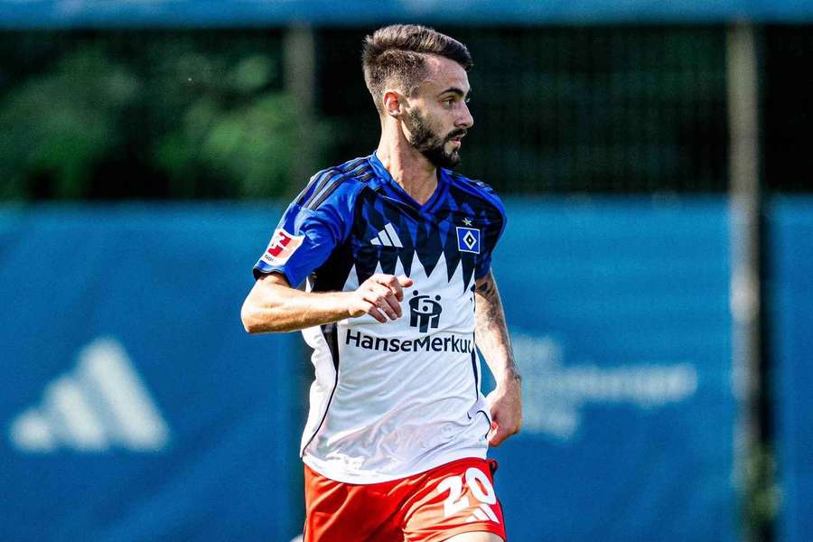 Fábio Vieira com a nova camisola