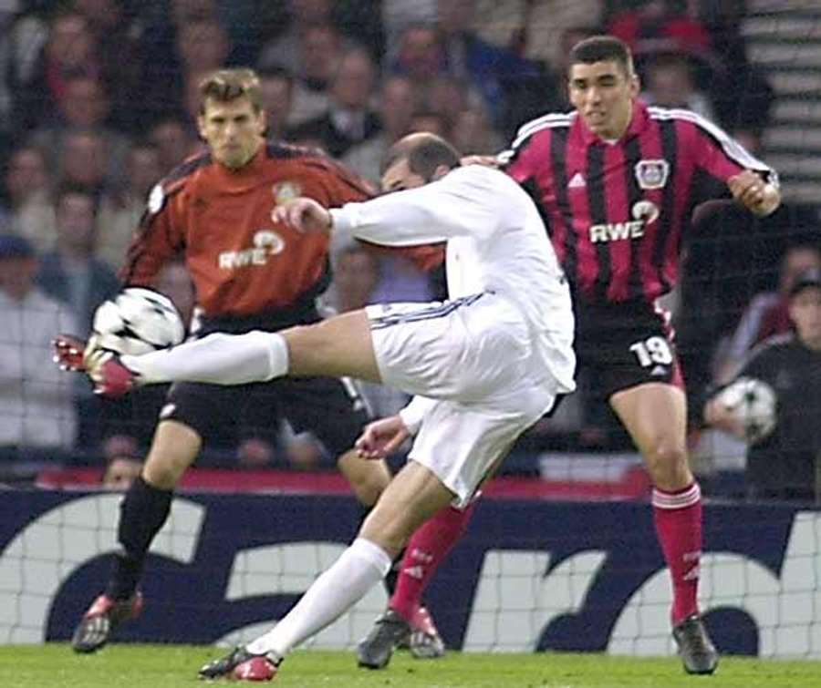 La volea de Zidane en Glasgow, que le dio la Novena al Madrid, fue su gol más icónico.