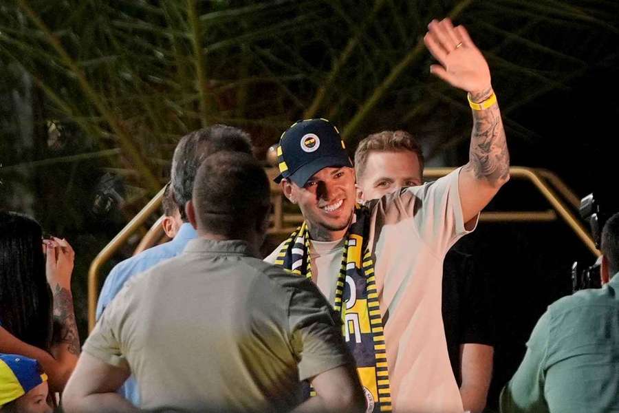 Ederson arrives in Turkey